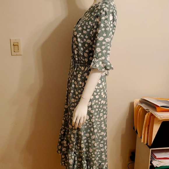 NEW Floral Wrap Dress - Picture 4 of 11
